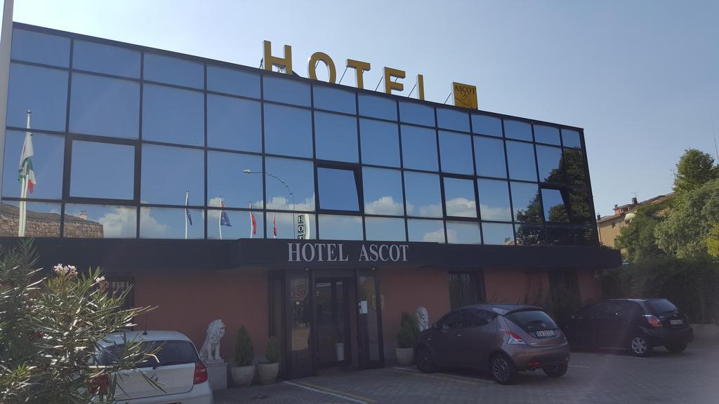 Hotel Ascot Binasco Exterior photo